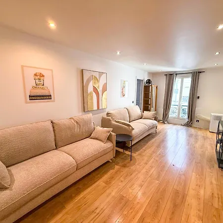 Urban Flat 103 - Spacious Flat Near Grands Boulevards Apartman Párizs