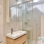 Urban Flat 103 - Spacious Flat Near Grands Boulevards * Paris