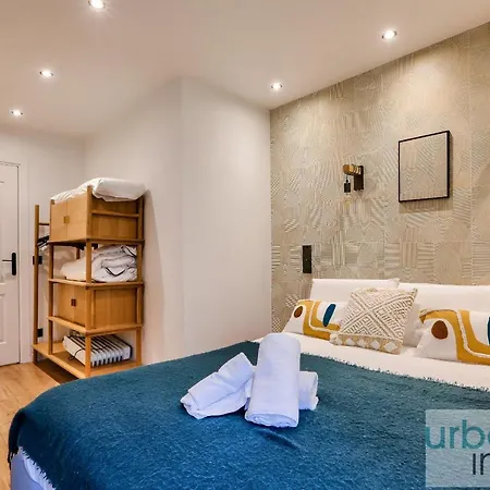 Urban Flat 103 - Spacious Flat Near Grands Boulevards * Parijs