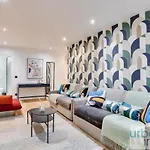 Urban Flat 103 - Spacious Flat Near Grands Boulevards شقة